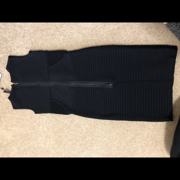 BCBG Black sleeveless bodycon bandage dress NWT - Picture 2 of 3